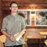 Marco Aemisegger celebra il pane biologico della Panetteria Kast